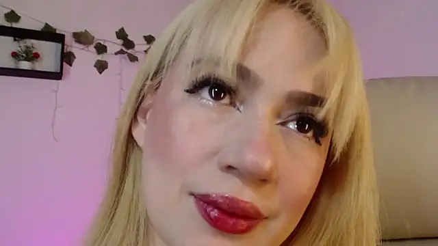 Carolina 2403 online show from May 2026 11:36:01 PM