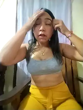 erikabella online show from April 2026 05:43:01 PM