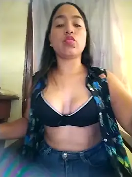 erikabella online show from April 2026 05:03:02 PM