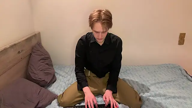 ThomasSweet  online show from June 2026 05:30:02 PM