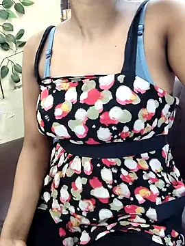 BlushingBunny  online show from April 2026 05:55:01 PM