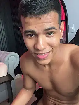 noahdark  online show from May 2026 02:24:02 PM