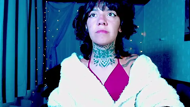 LannieGonzales online show from April 2026 12:50:02 PM