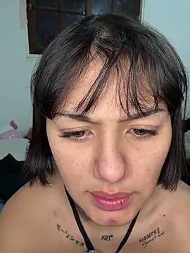 Snapshot of Abrildqquino chatting on June 2026 03:49:01 AM Abrildqquino online show from June 2026 03:49:01 AM