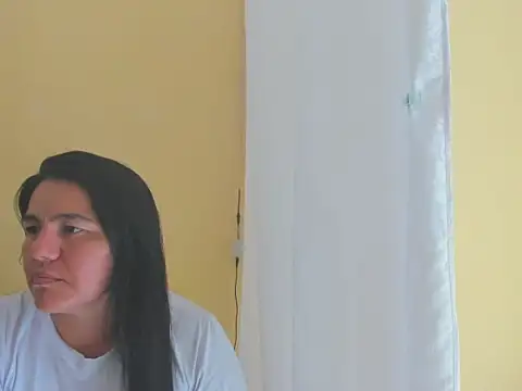 CRIS MILF online show from April 2026 06:54:02 PM