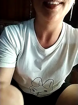 Lisa-aa online show from April 2026 05:18:02 AM