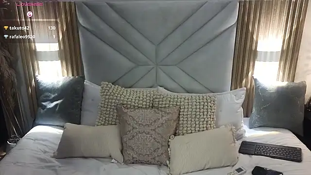 Lilith nyxx online show from April 2026 11:27:02 PM