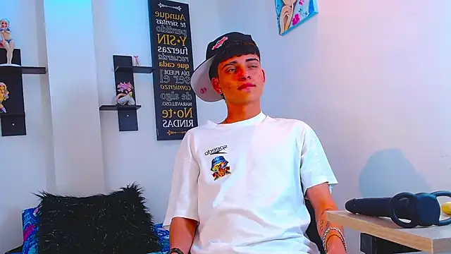 milo hot  online show from April 2026 02:20:01 AM