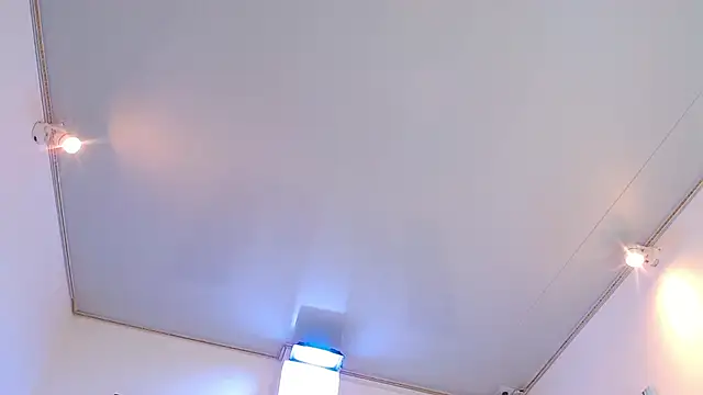 milo hot  online show from April 2026 07:58:02 PM