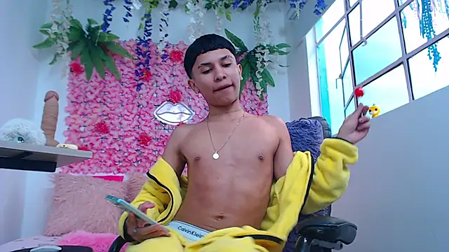 Thiagorincon22 online show from March 2026 09:26:02 PM