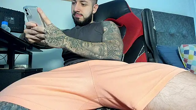 vyxen x online show from April 2026 08:04:01 PM