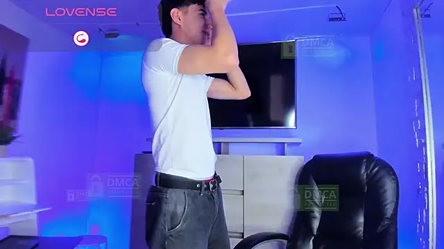 Taylor Brooks online show from April 2026 07:21:02 PM