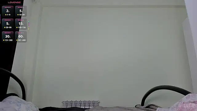 MoonPetite online show from April 2026 04:39:02 AM