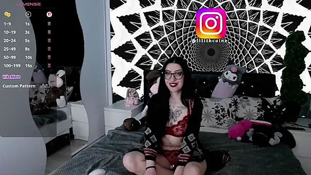 Lilithcaine online show from April 2026 09:02:01 AM