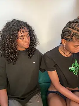 Sun lynx Love online show from April 2026 06:26:01 PM