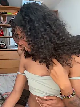 Snapshot of Sun_lynx_Love chatting on June 2026 08:33:02 PM Sun lynx Love online show from June 2026 08:33:02 PM
