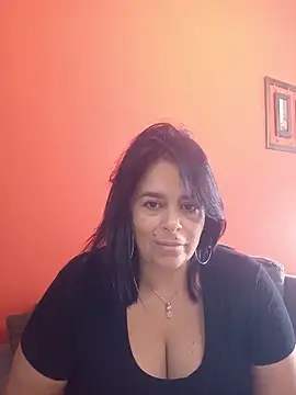 lucianamorocha online show from May 2026 05:08:01 PM
