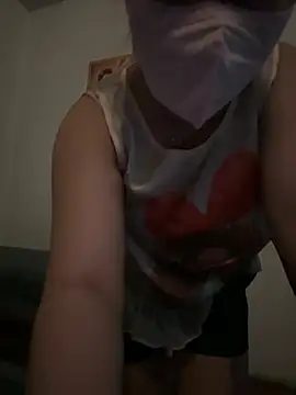 Lina-Naughty online show from April 2026 05:24:01 PM