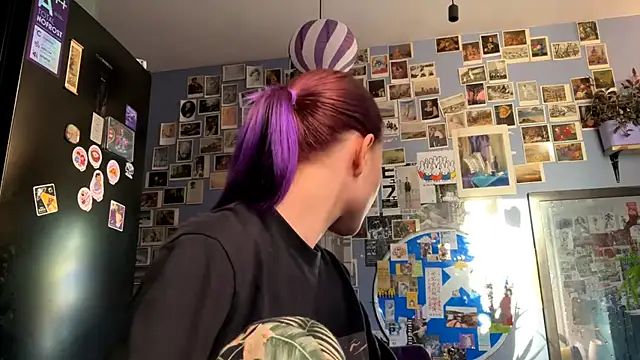 DarylLarrow online show from April 2026 04:01:01 AM