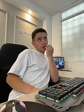 Liam Fiire online show from April 2026 04:15:02 PM