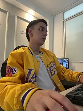 Liam Fiire online show from April 2026 03:37:01 PM