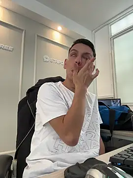 Liam Fiire online show from April 2026 01:12:01 PM
