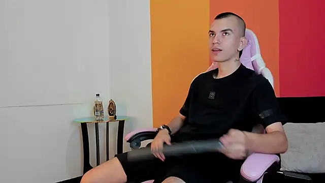 Rowan Cley online show from April 2026 07:39:02 PM