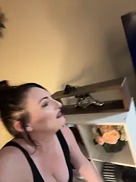 taylorsunshine online show from June 2026 01:19:02 AM