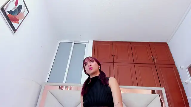 lili blaze online show from April 2026 12:23:01 PM