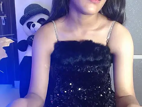 Nora81 online show from April 2026 07:18:01 PM