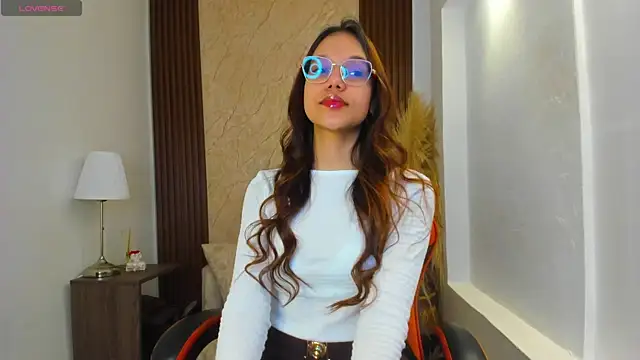 Vi zzy online show from April 2026 05:55:01 PM