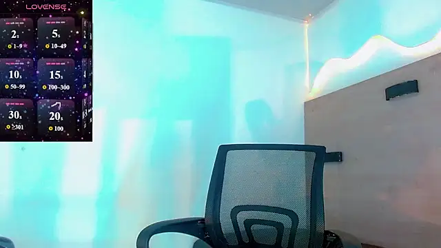 SinnthyaFoxxy online show from April 2026 07:51:02 PM