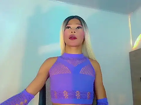 SinnthyaFoxxy online show from April 2026 09:39:33 PM