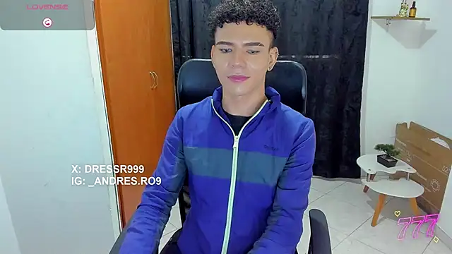 Snapshot of sebascuterouss chatting on July 2026 12:00:01 PM sebascuterouss online show from July 2026 12:00:01 PM