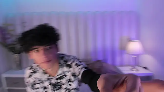 MiaAndFelim online show from April 2026 12:16:02 PM