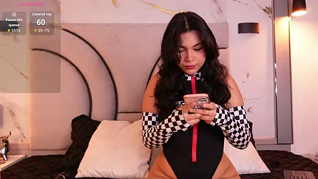 SweetNami  online show from April 2026 02:15:01 PM