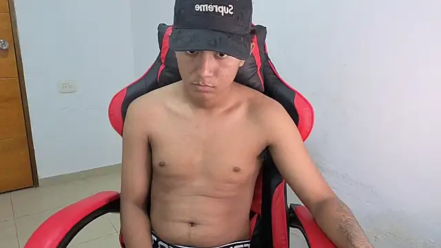 darknigthx online show from April 2026 12:06:01 AM