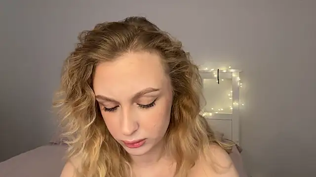 ReginaJoyy online show from April 2026 05:21:01 AM