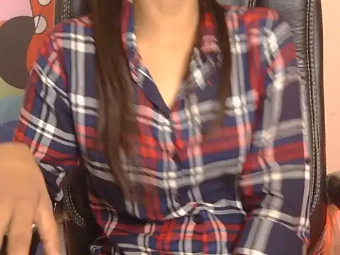 pari darling online show from April 2026 11:22:02 AM