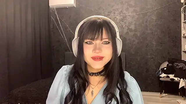 EmilyEmbears online show from April 2026 05:29:02 AM