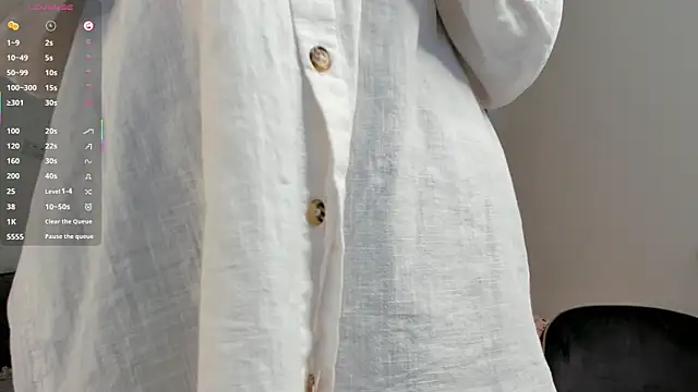 RoyceKintzel online show from April 2026 06:23:01 PM