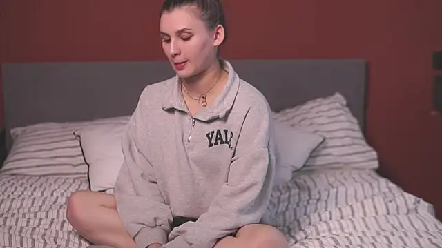 ZulaPinette online show from April 2026 12:08:02 PM