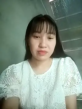 lucynguyen2 online show from April 2026 01:29:02 AM