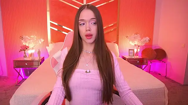 LunarDolly online show from April 2026 06:35:02 AM