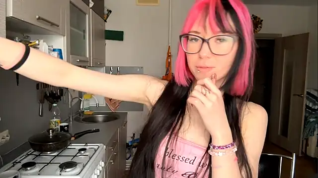 WifeAileen online show from April 2026 06:13:05 AM