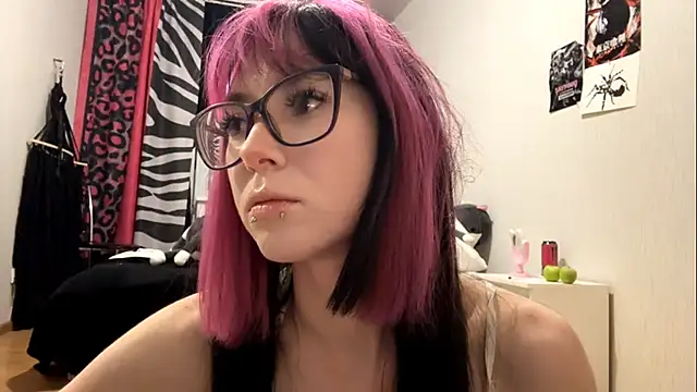 WifeAileen online show from May 2026 06:38:02 PM