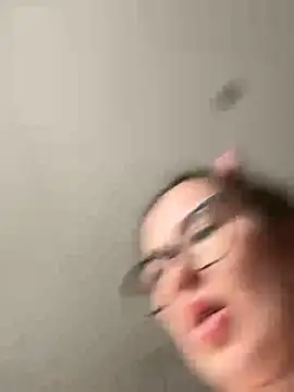 Lindasix online show from April 2026 05:29:01 AM