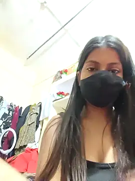 shreyaverma899 online show from April 2026 03:20:02 AM