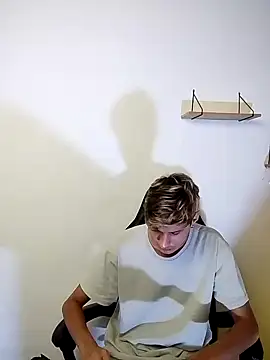 flaquito    online show from April 2026 08:24:02 PM