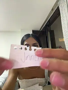 luna duque online show from June 2026 03:35:02 AM